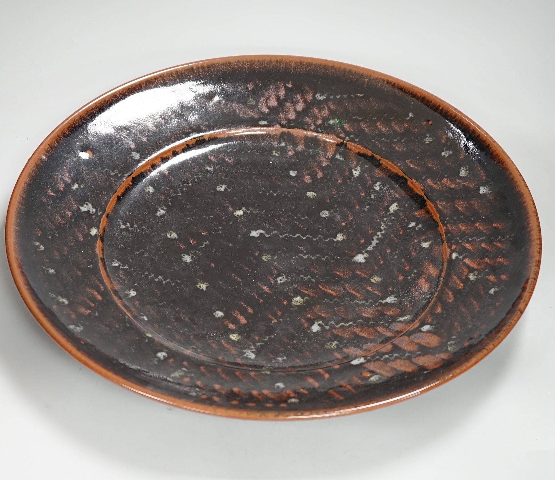 A David Lloyd Jones studio pottery charger, 49cm in diameter